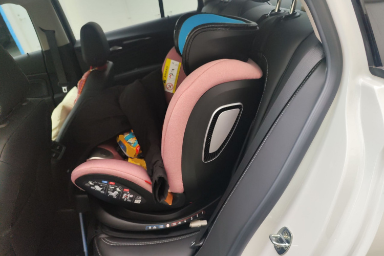 别克 君威 2024款 25T 超享版中控内饰21