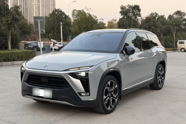 蔚来ES8 2022款 100kWh 领航版 六座车身外观1