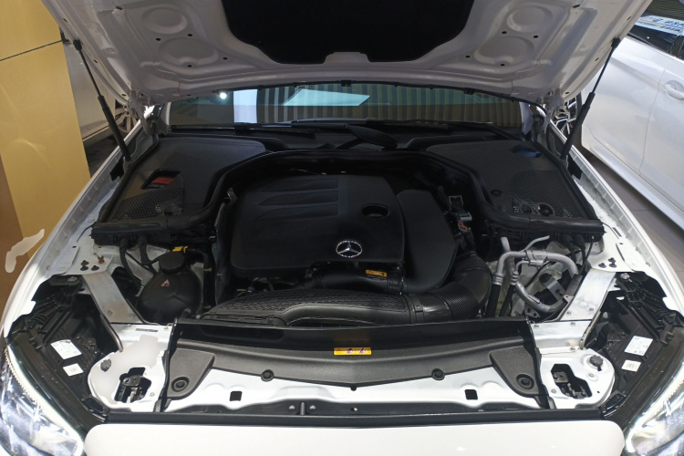 奔驰E级 2021款 E 300 L 运动豪华型机舱底盘24