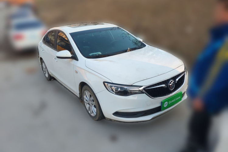 别克 英朗 2021款 改款 典范 1.5L 自动精英型车身外观3