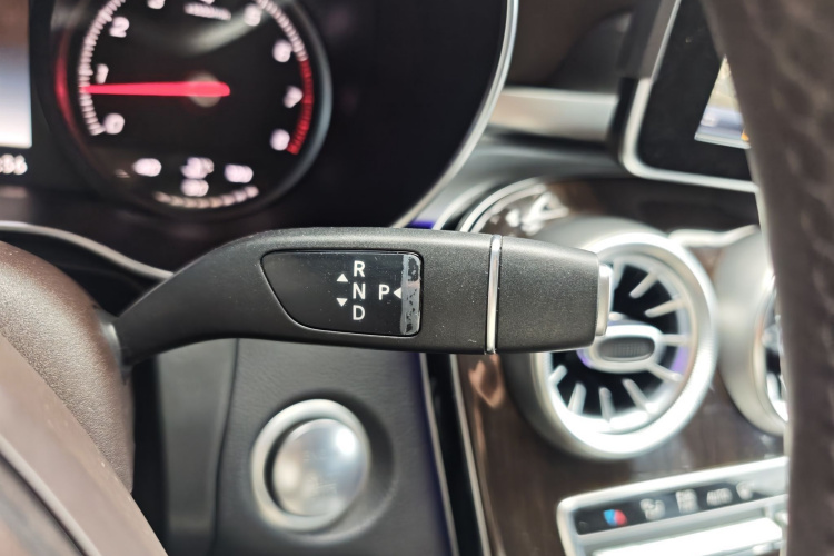 奔驰GLC 2019款 GLC 260 L 4MATIC 动感型局部细节18