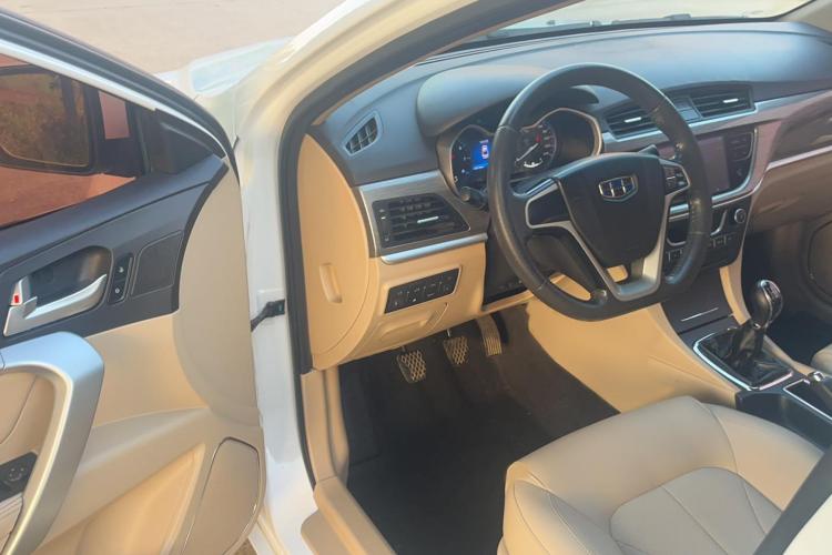 吉利汽车 帝豪 2017款 三厢百万款 1.5L 手动豪华型中控内饰7002