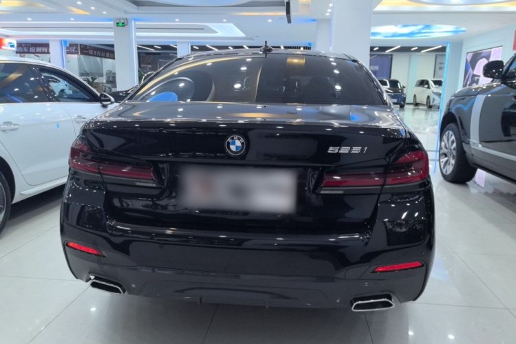 宝马5系(进口) 2022款 改款二 525i M运动套装车身外观6