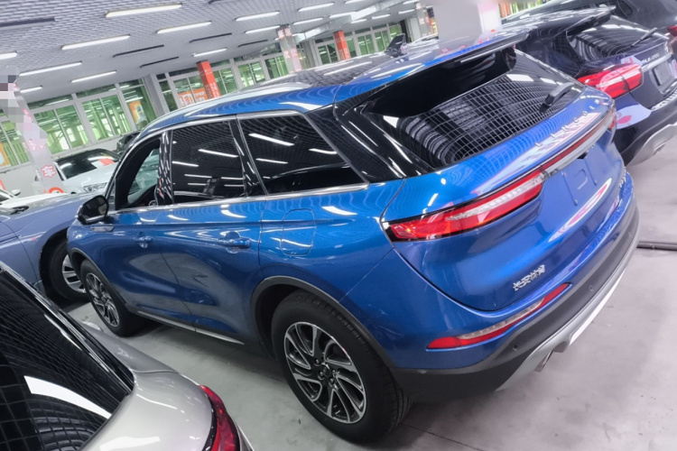 林肯 冒险家 2020款 2.0T 两驱尊雅版车身外观4