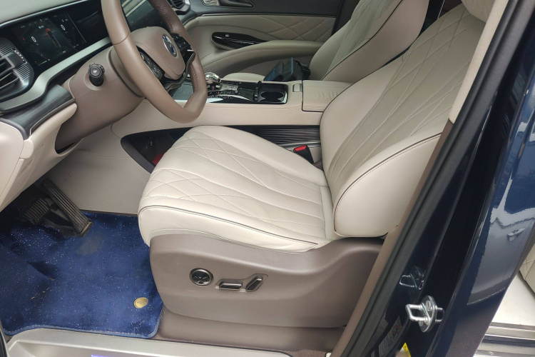 腾势D9 2022款 DM-i 970 四驱旗舰型局部细节19