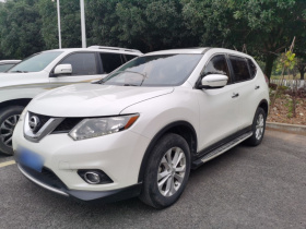 日产 奇骏 2016款 2.0L CVT智享版 4WD