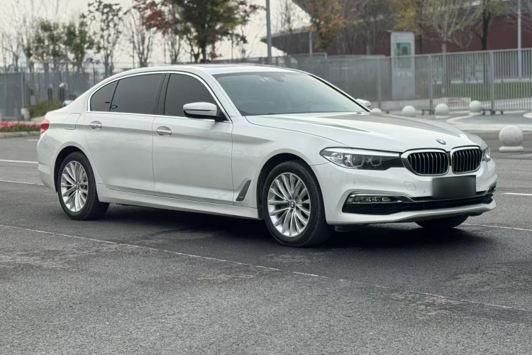 宝马5系 2018款 525Li 豪华套装车身外观6003