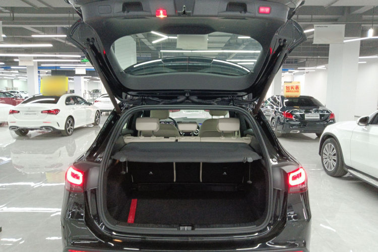 奔驰GLA 2020款 GLA 200机舱底盘23