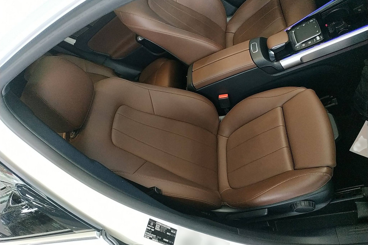 奔驰GLB 2021款 GLB 200 动感型局部细节41