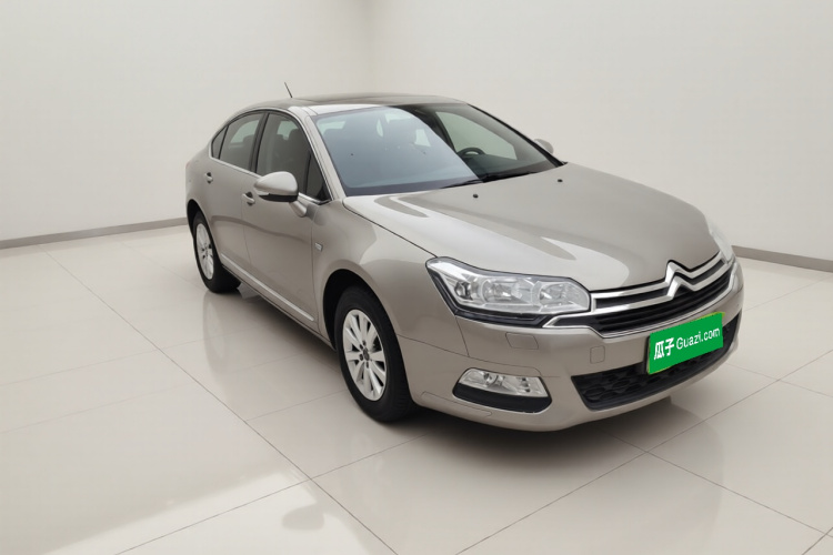 雪铁龙C5 2014款 1.6T 自动尊享型车身外观3