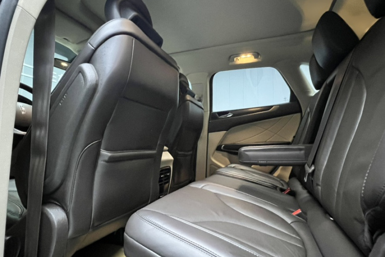 林肯MKC 2017款 2.0T 两驱尊雅版中控内饰7003