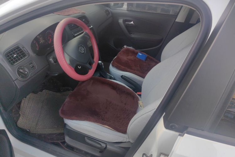 大众 Polo 2016款 1.4L 自动风尚型局部细节19