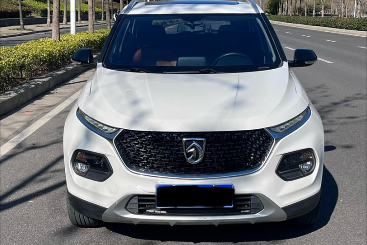 宝骏510 2017款 1.5L 手动豪华型车身外观6001