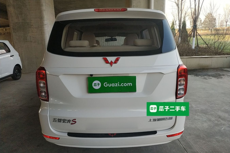 五菱汽车 五菱宏光 2021款 1.5L S标准型LAR车身外观6