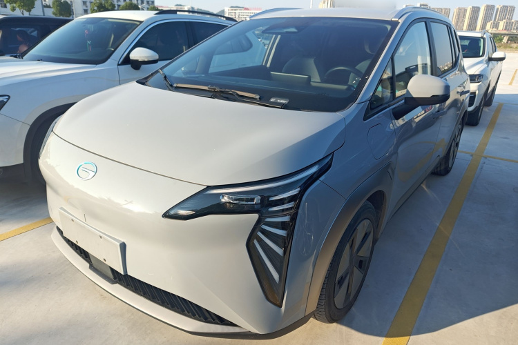 埃安 AION Y 2023款 Plus 510 乐享版车身外观1