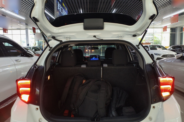 丰田 YARiS L 致炫 2021款 致炫X 1.5L CVT领先版机舱底盘23