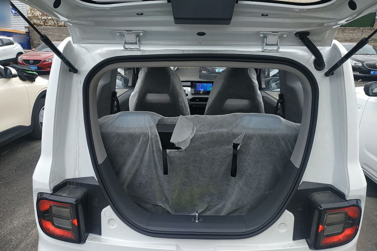 吉利银河 2024款 熊猫mini 200km 耐力熊机舱底盘23