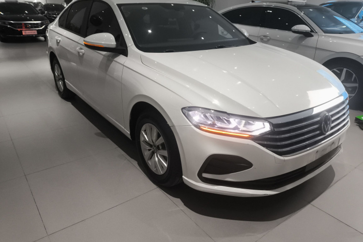 大众 朗逸 2023款 改款 1.5L 自动得逸版车身外观3