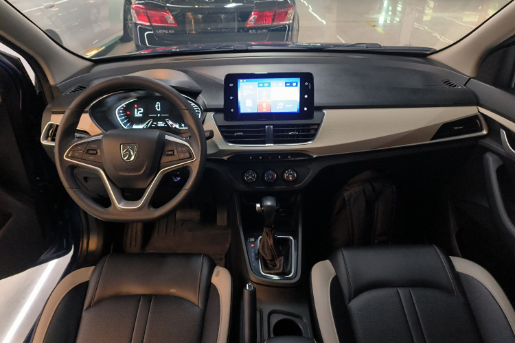 宝骏360 2019款 1.5L CVT精英型 国VI中控内饰12