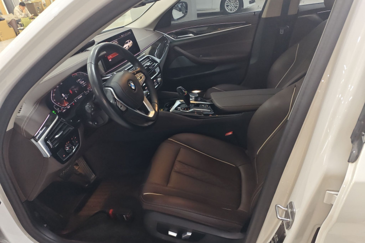 宝马5系 2021款 改款 530Li xDrive 豪华套装局部细节19