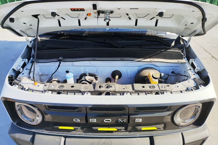 吉利银河 2024款 200km 熊猫骑士机舱底盘24