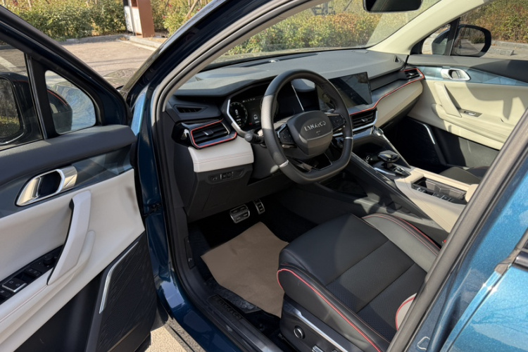 领克06 2020款 1.5T 耀Halo中控内饰7003