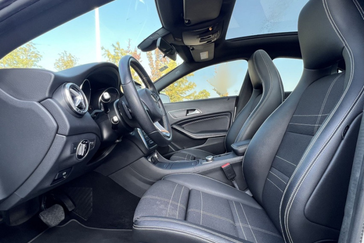 奔驰CLA 2016款 CLA 200 动感型中控内饰7009