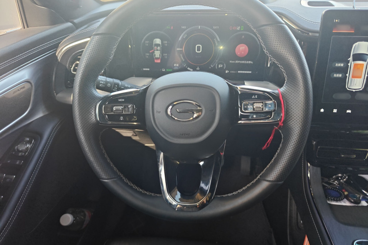 广汽传祺 传祺GS8 2022款 双擎系列 2.0TM 四驱尊贵版 （七座）中控内饰13