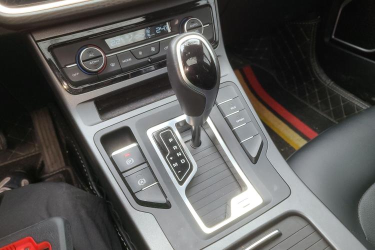 吉利汽车 帝豪GL 2021款 UP 1.4T CVT领尚型中控内饰18