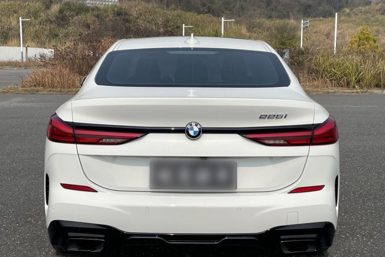 宝马2系(进口) 2023款 225i 四门轿跑车 M运动套装车身外观6005