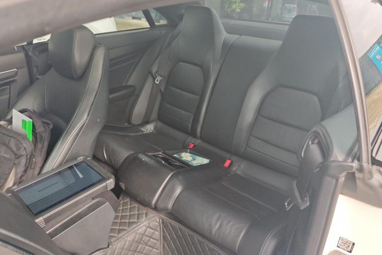 奔驰E级(进口) 2014款 E 200 轿跑版中控内饰21