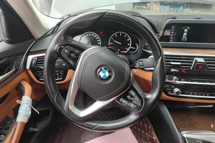 宝马5系 2018款 528Li 上市特别版局部细节13