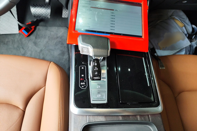 奥迪Q8 2023款 55 TFSI 豪华动感型局部细节18