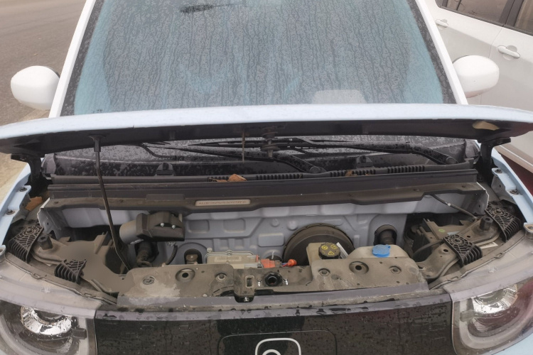 奇瑞 QQ冰淇淋 2024款 170km 圣代机舱底盘24