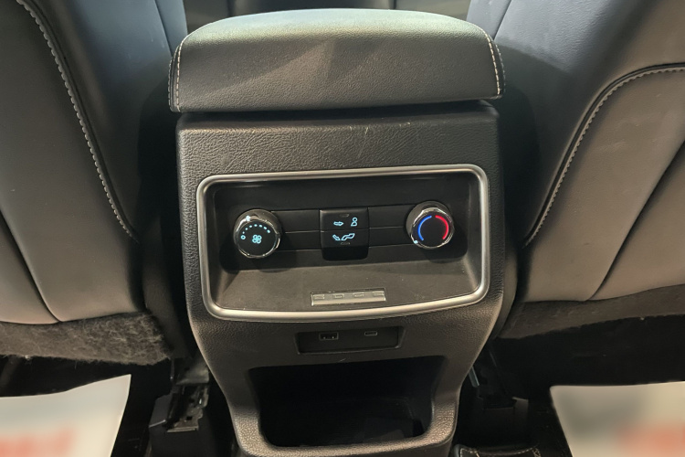 福特 锐界 2021款 PLUS EcoBoost 245 两驱豪锐型 7座中控内饰7007