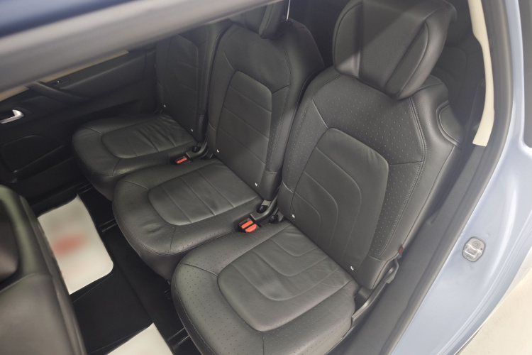 雪铁龙 C4 PICASSO 2015款 Grand 1.6T 豪华型 7座中控内饰7003