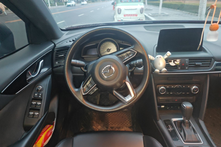 马自达CX-4 2021款 2.0L 自动两驱蓝天探索版中控内饰13