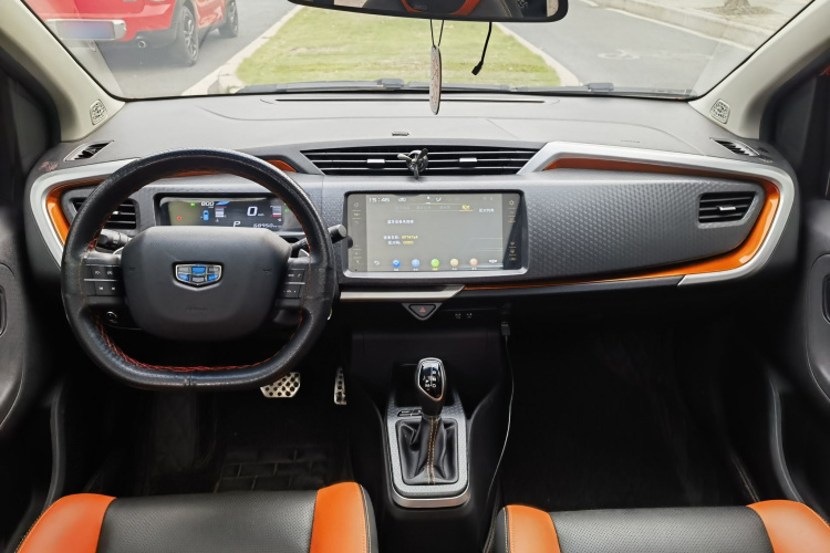 吉利汽车 远景X1 2017款 1.3L 自动玩家版中控内饰7004