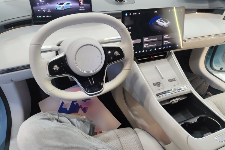 鸿蒙智行 智界S7 2025款 855km Max中控内饰12