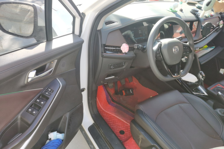 长安CS15 2019款 1.5L 手动进取型 国VI中控内饰20