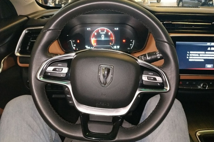 金杯 观境 2019款 1.6L 手动舒享型中控内饰7002