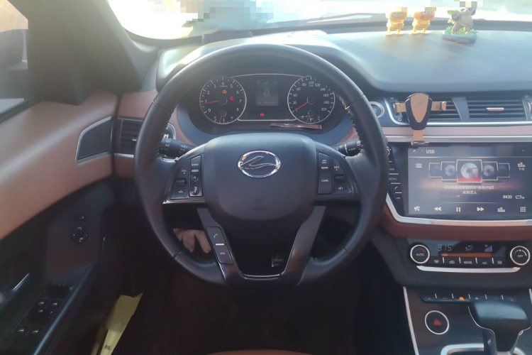 陆风X7 2018款 劲越 1.5T 全景尊享型中控内饰13