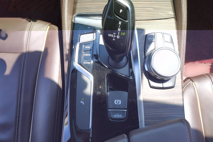 宝马5系 2018款 530Li 领先型 豪华套装局部细节18