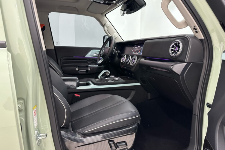 坦克300 2023款 2.0T 铁骑02中控内饰7010