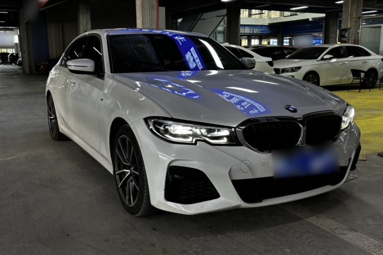 宝马3系 2021款 320Li M运动套装车身外观1