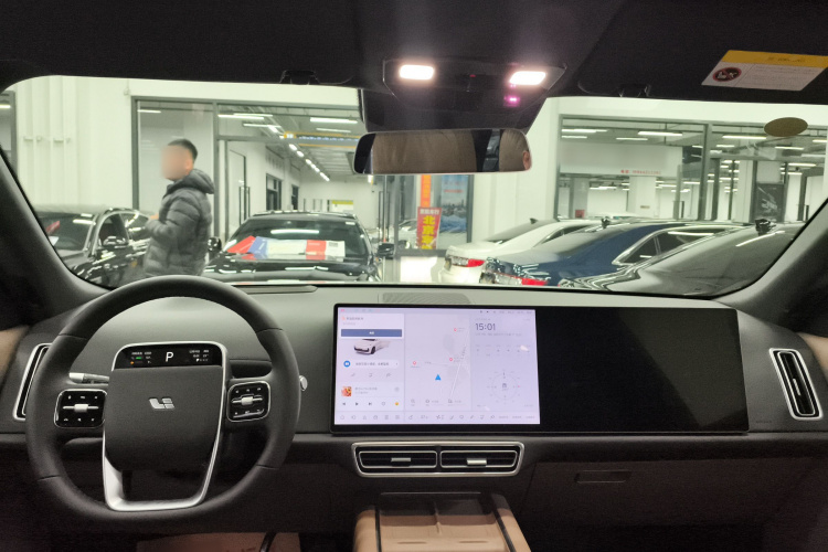 理想汽车 理想L8 2025款 Pro 智能焕新版中控内饰12