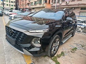 现代 胜达 2023款 旅行家 380T GDi 自动两驱GLX精英版