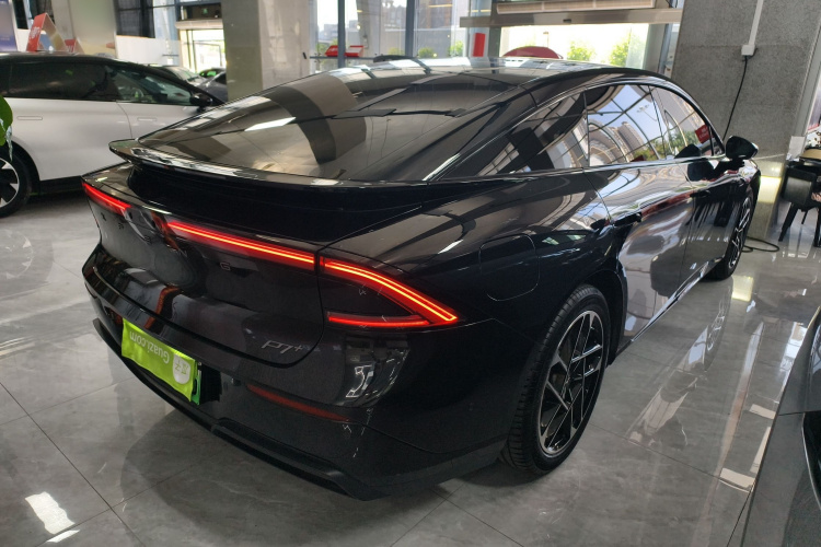 小鹏P7+ 2024款 超长续航 Max车身外观7