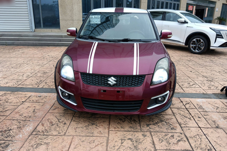 铃木 雨燕 2013款 1.5L 自动20周年限量版车身外观2