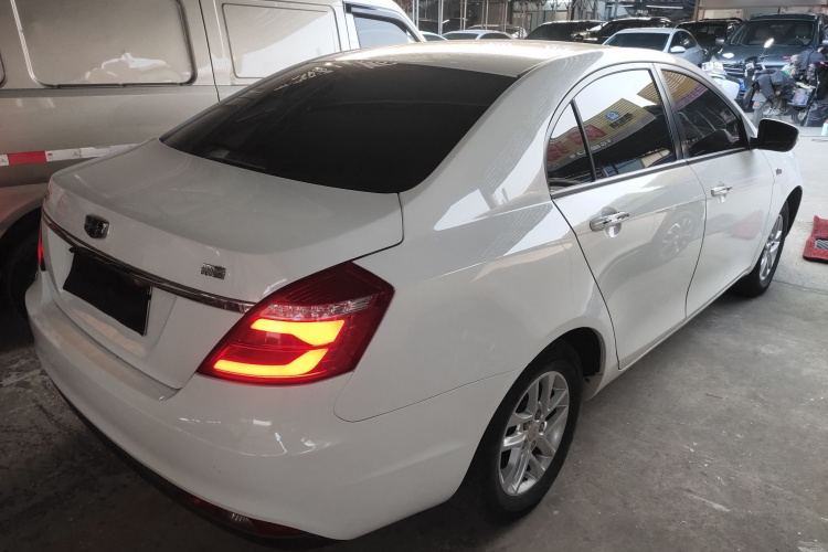 吉利汽车 帝豪 2017款 三厢百万款 1.5L 手动豪华型车身外观6005